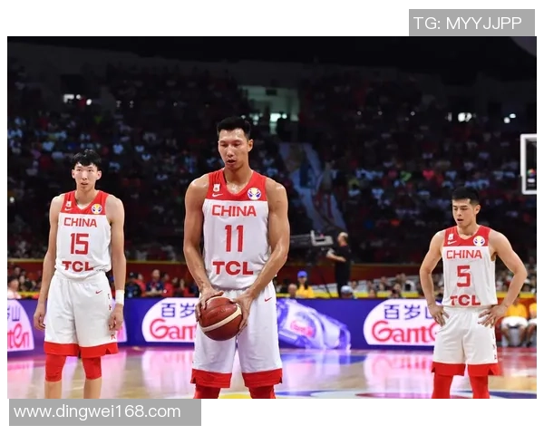 成都篮球队在世界杯预选赛中以60分稳居积分榜首位展现强劲实力